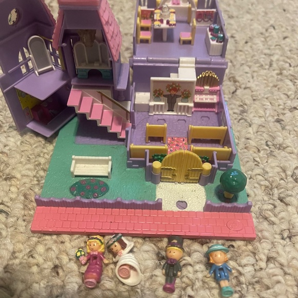 Vintage 1993 Polly Pocket 'Light-Up Wedding Chapel' by Bluebird Toys - Picture 4 of 6